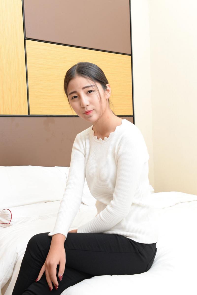 清纯的妹子身材也不错