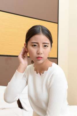 清纯的妹子身材也不错