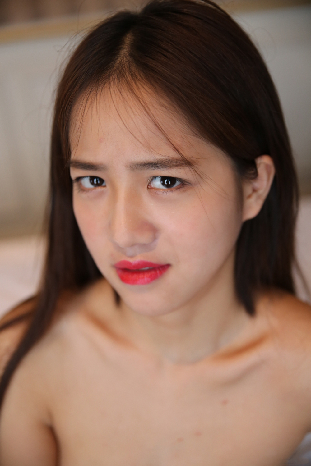 妹子看上去是如此娇嫩