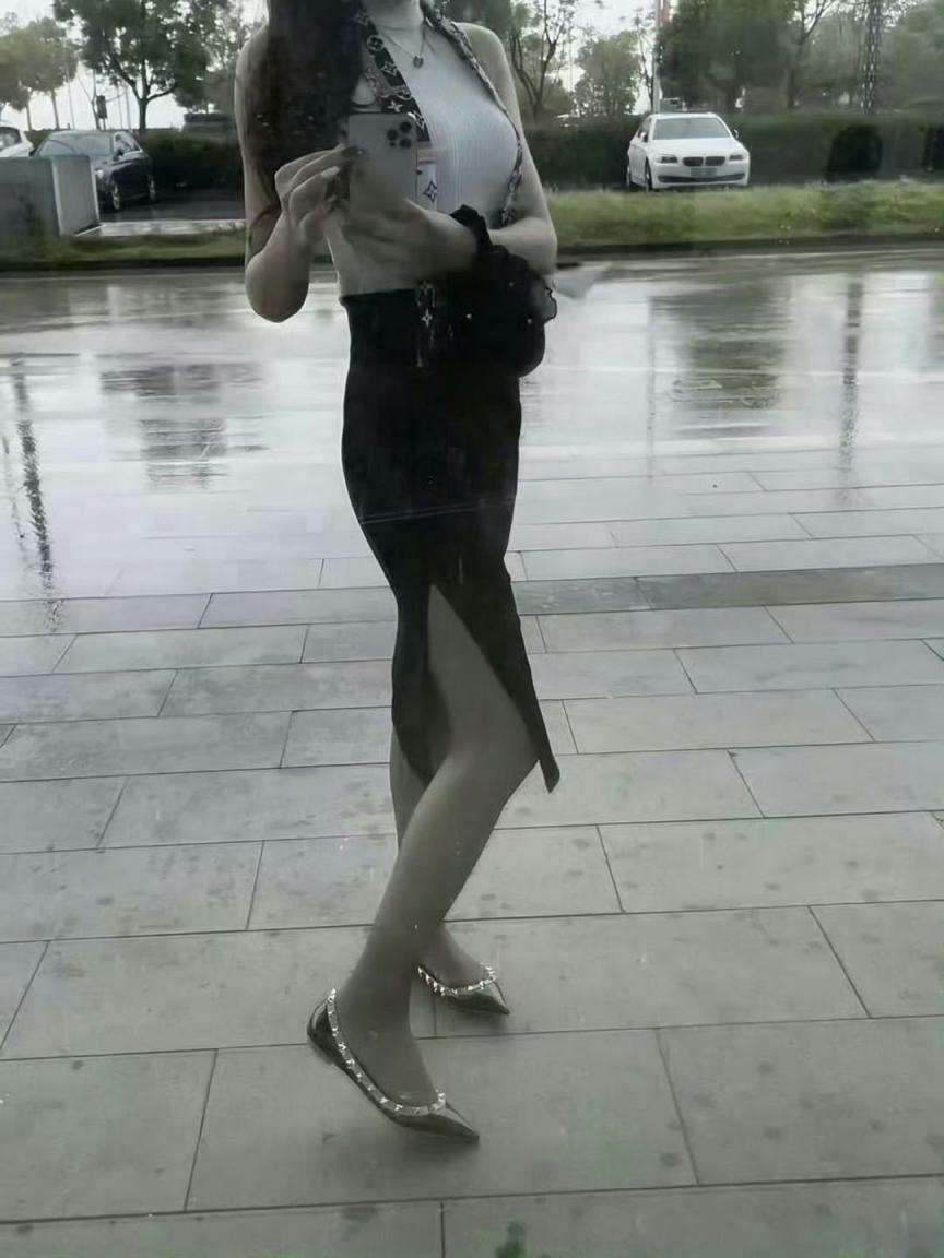 丝袜高跟儿小蛮腰，直戳男人的心窝