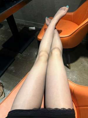 丝袜高跟儿小蛮腰，直戳男人的心窝