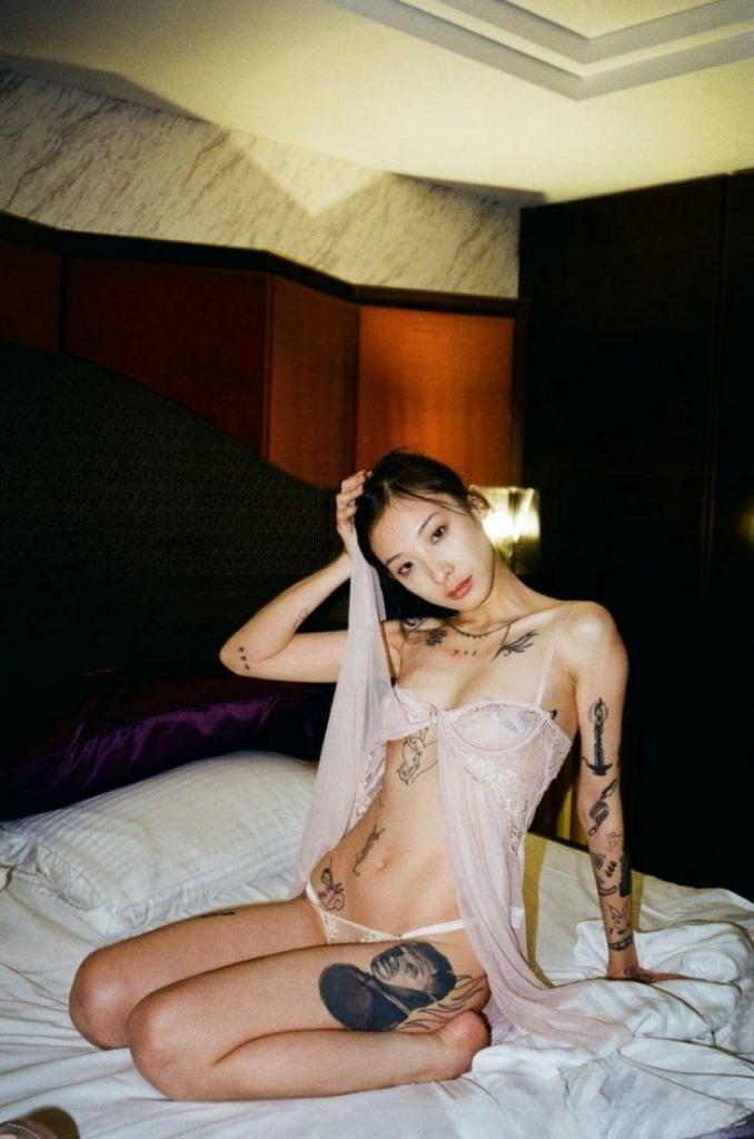 [小母狗] 睡前看看逼，做个好梦