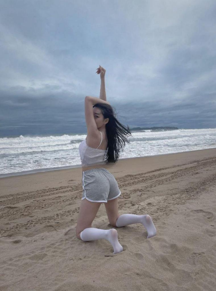 [小母狗] 睡前看看逼，做个好梦