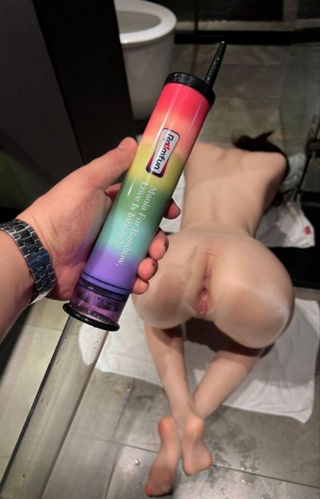 [小母狗] 睡前看看逼，做个好梦