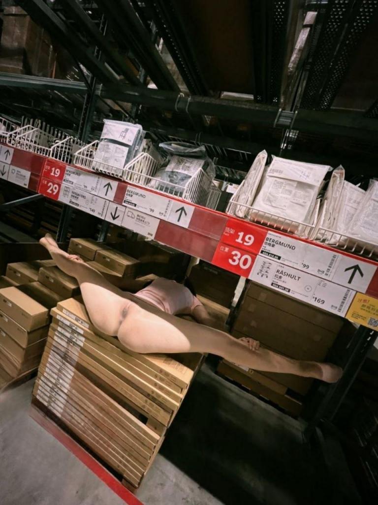 [小母狗] 睡前看看逼，做个好梦