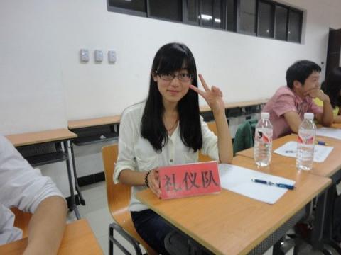 戴眼镜与不戴哪个更骚