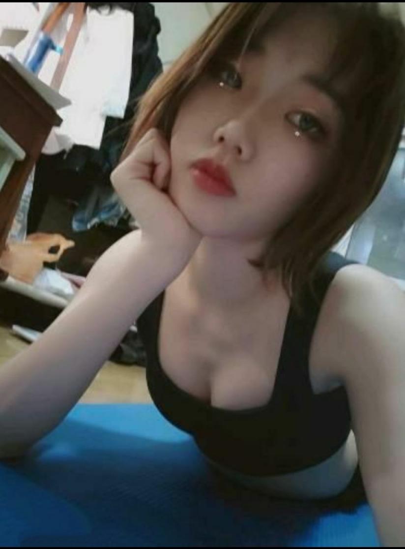 戴眼镜与不戴哪个更骚