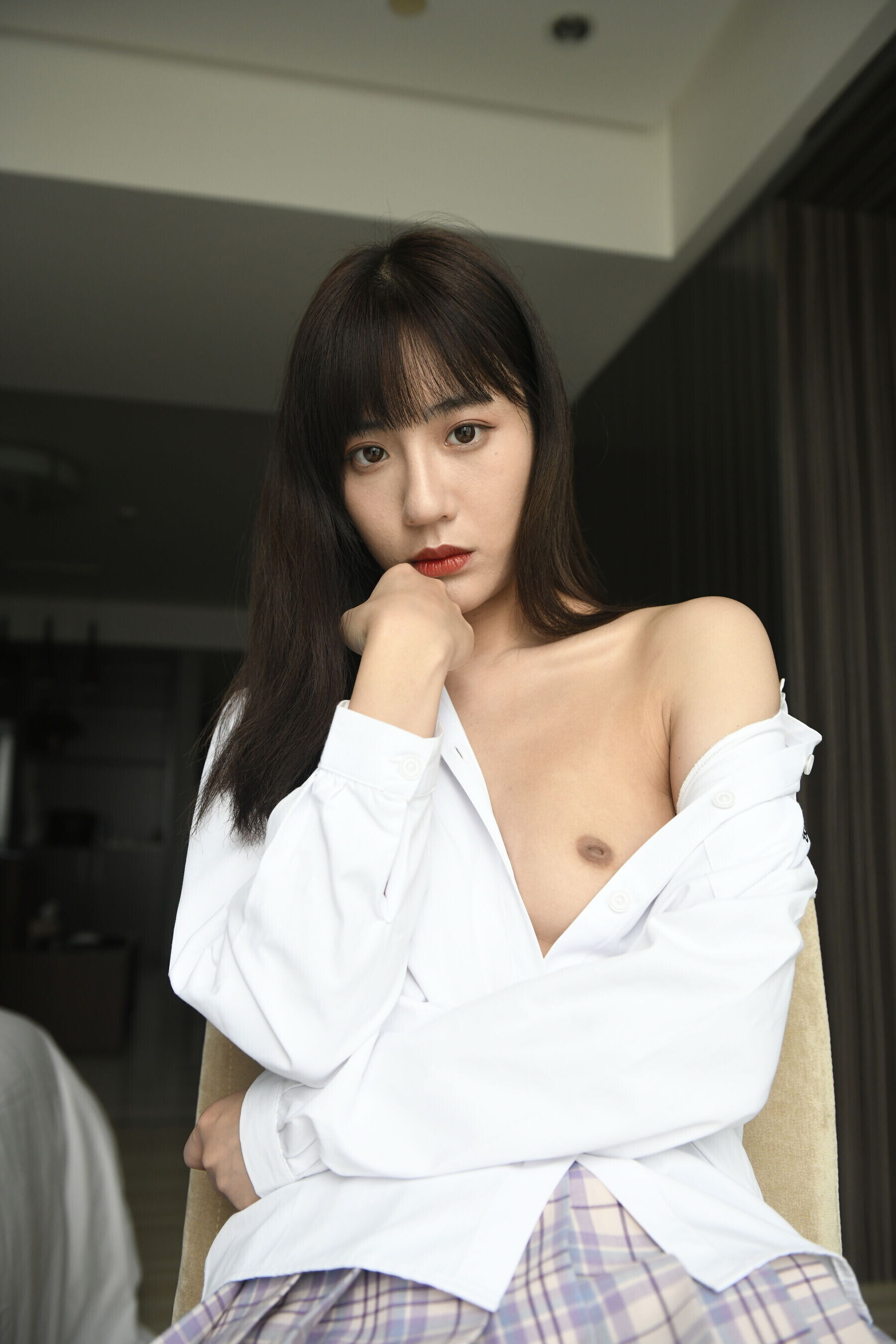 国模怜月大尺度人体私拍套图 20251030