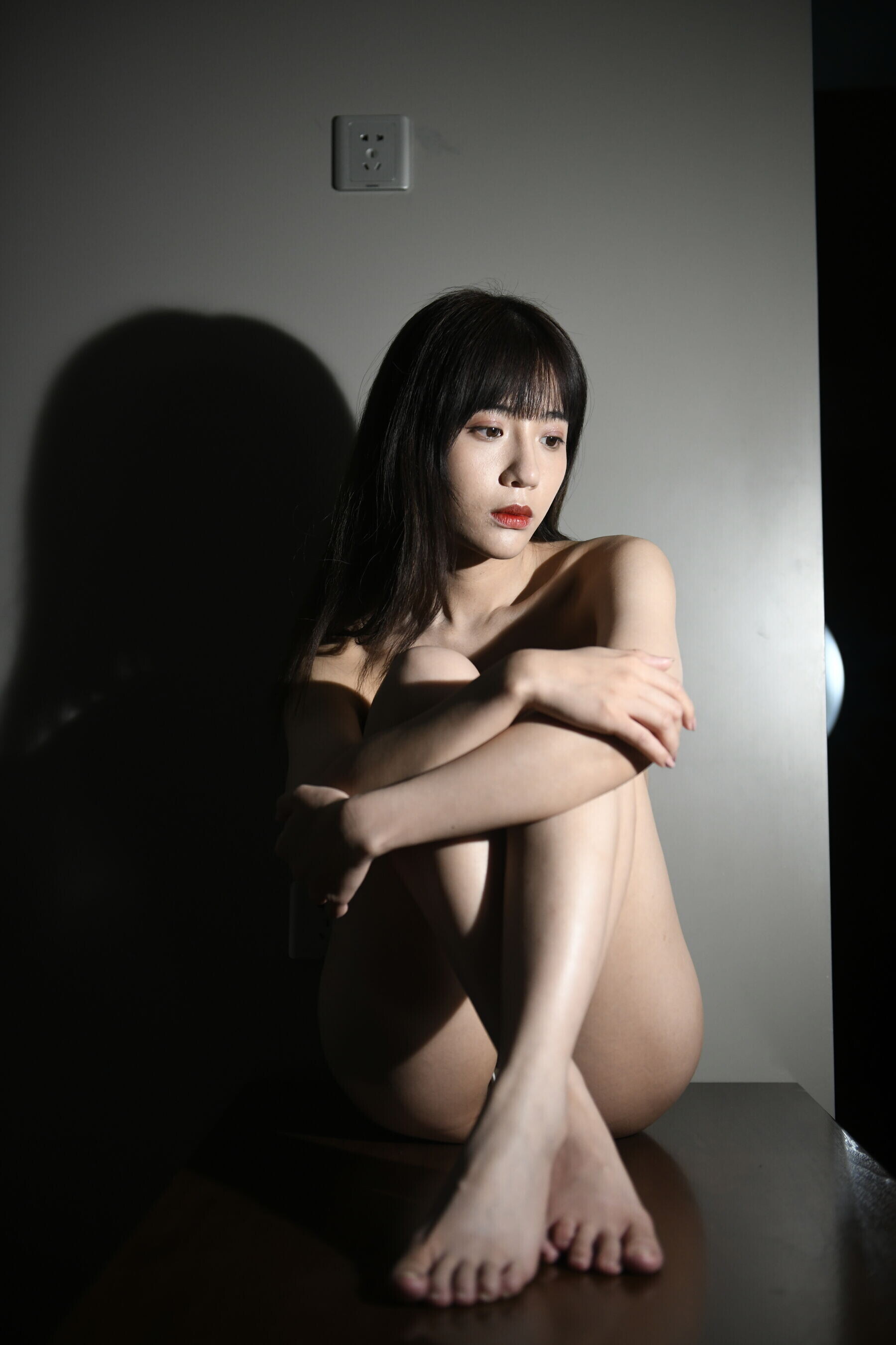 国模怜月大尺度人体私拍套图[20251031]