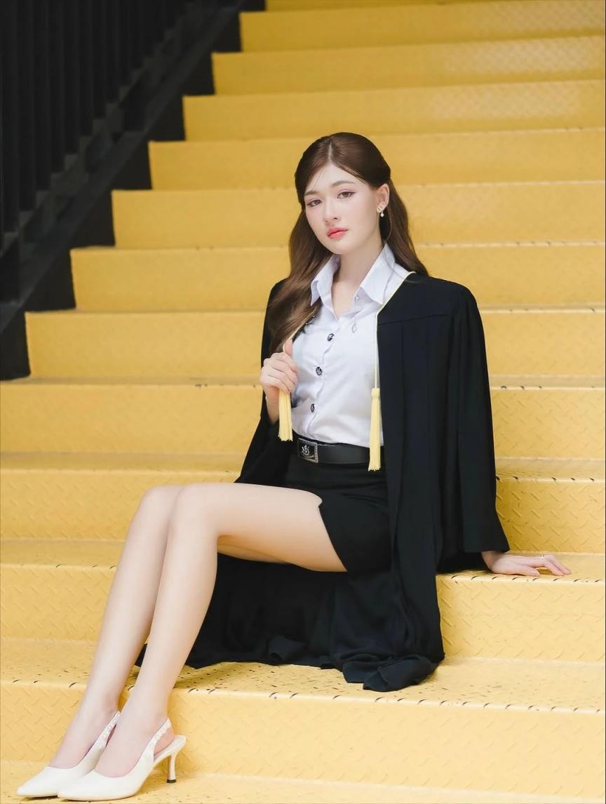 细腰大长腿太美了