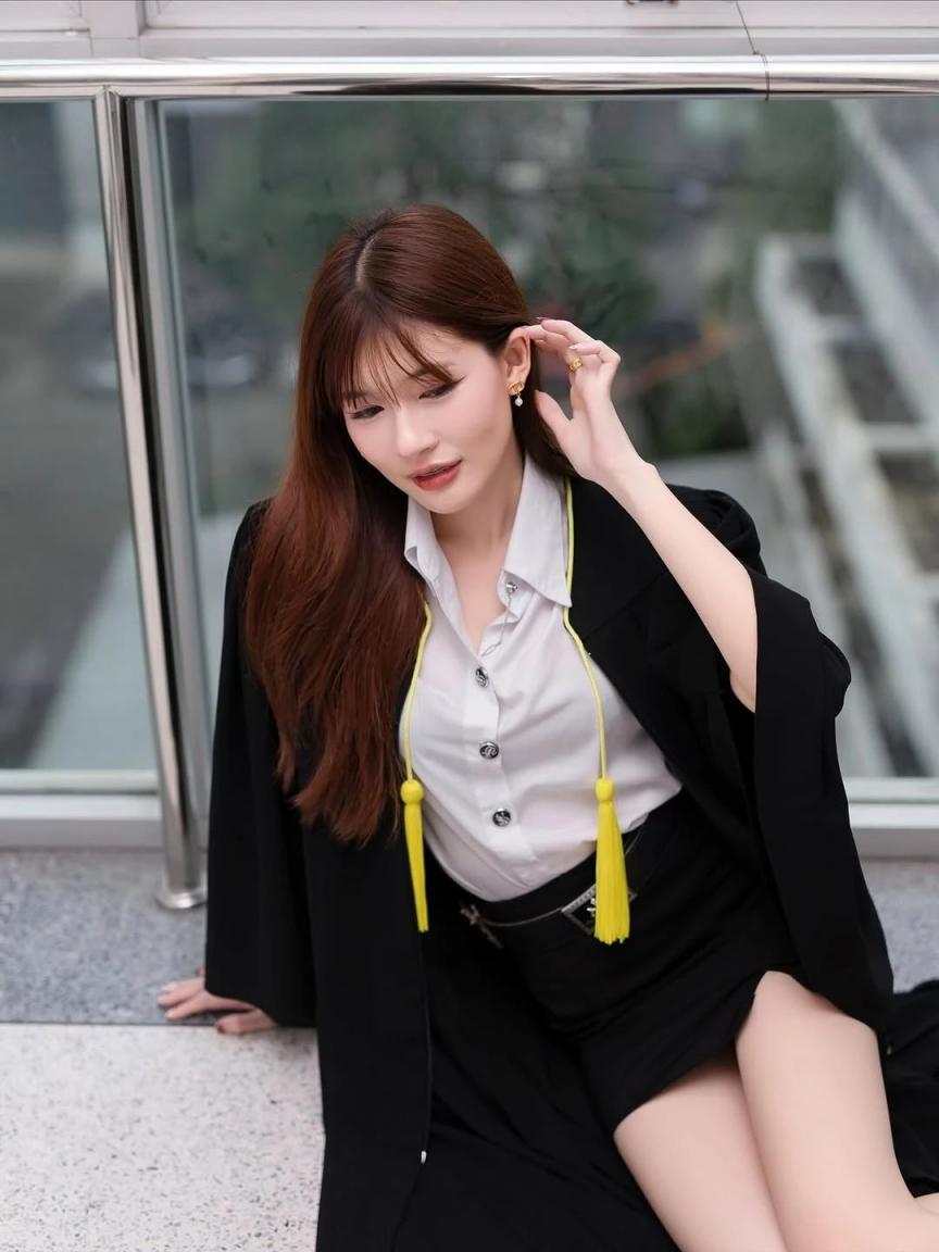 细腰大长腿太美了