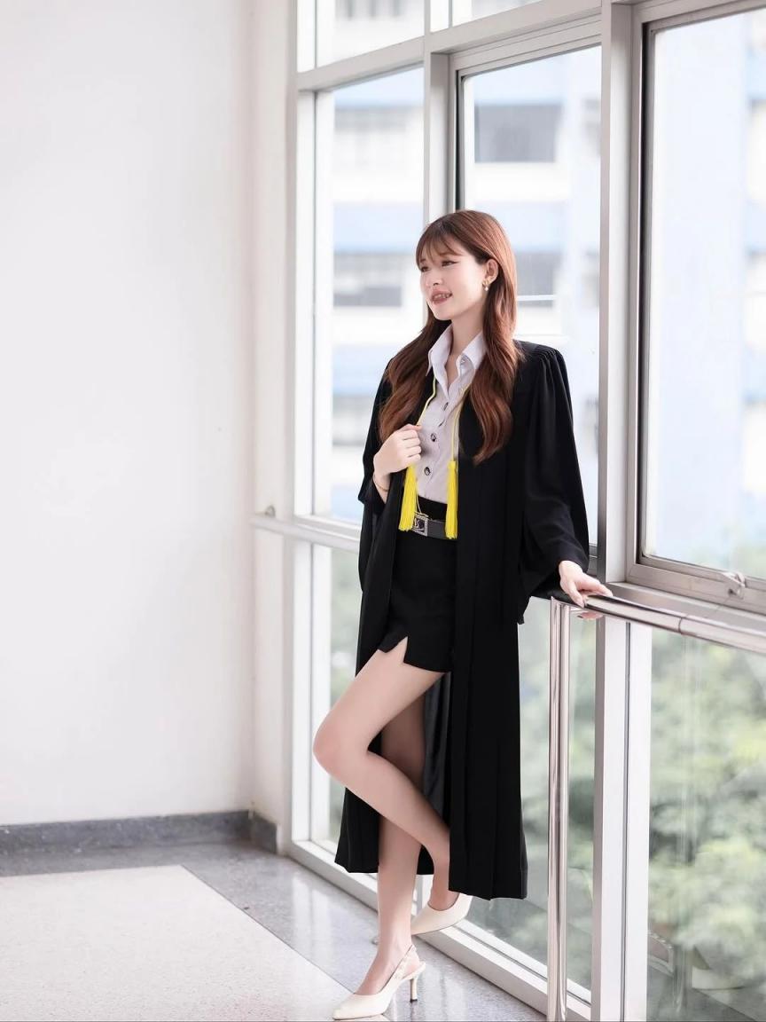 细腰大长腿太美了