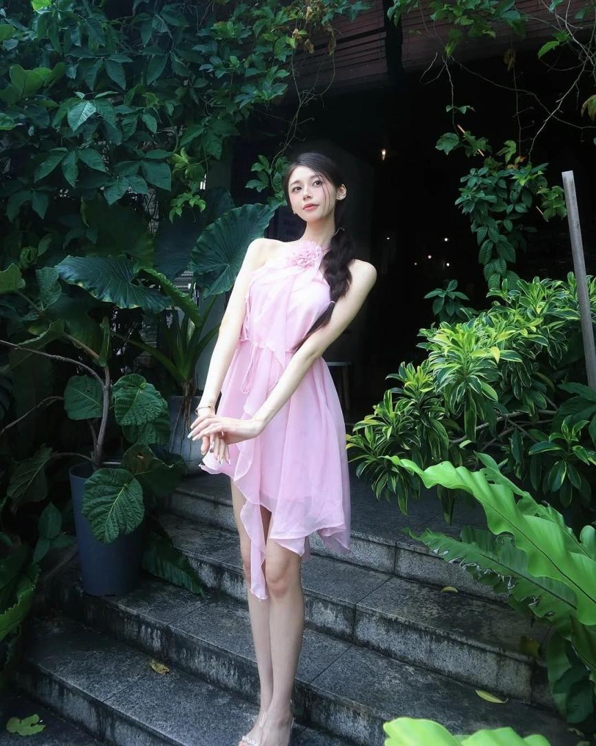 细腰大长腿太美了