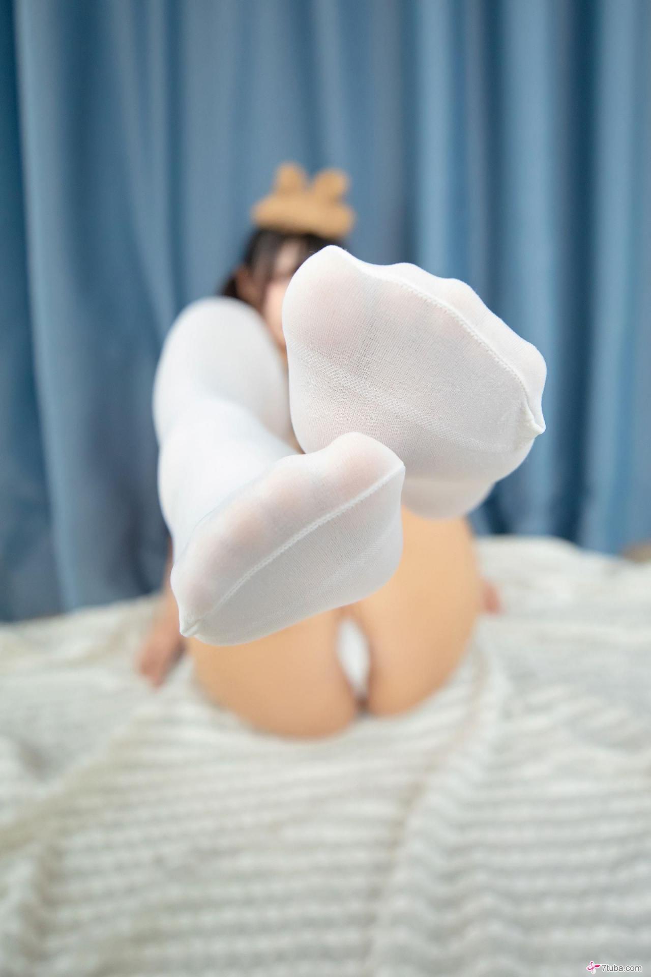 性感美图 白色小熊