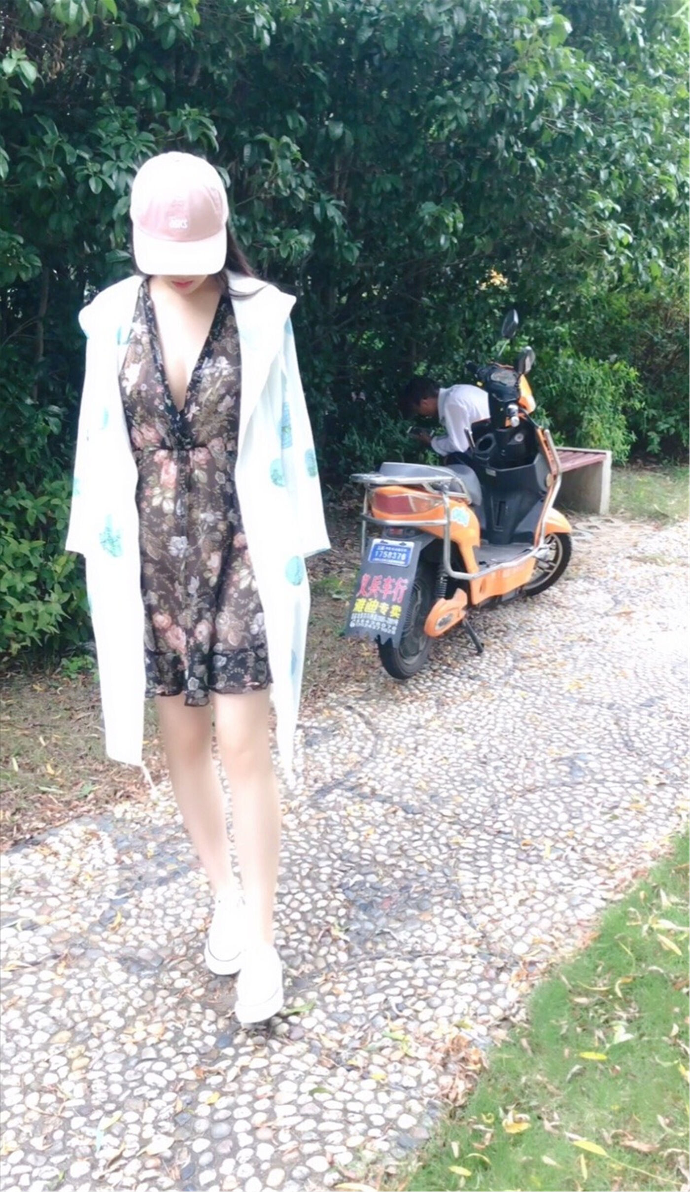 国模套图 极品网红pigeon