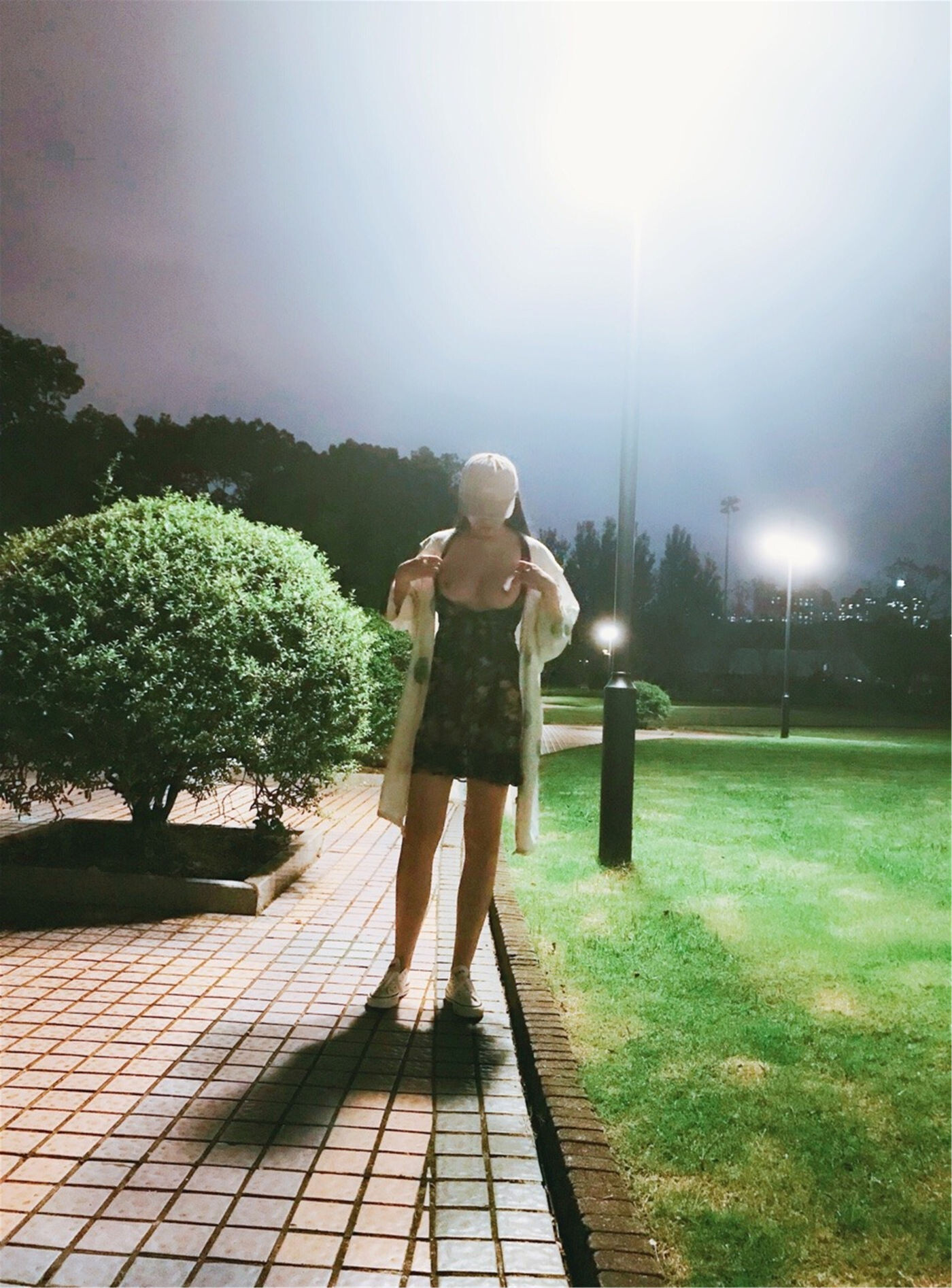 国模套图 极品网红pigeon