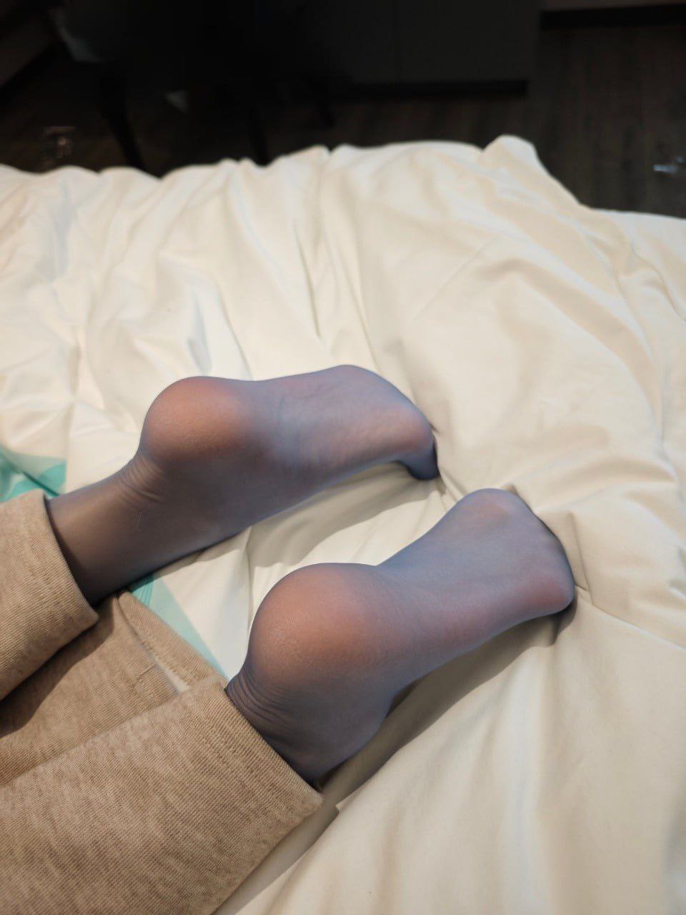 分享一些丝袜美腿