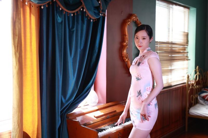 顶级诱人旗袍小姐姐