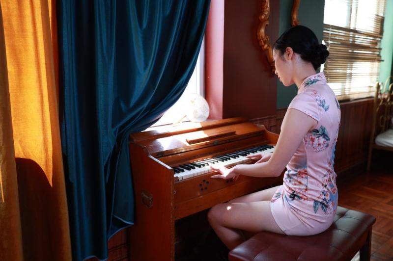 顶级诱人旗袍小姐姐