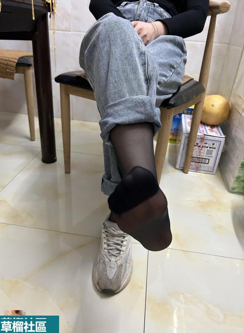 反差女大研究生和人妻教师