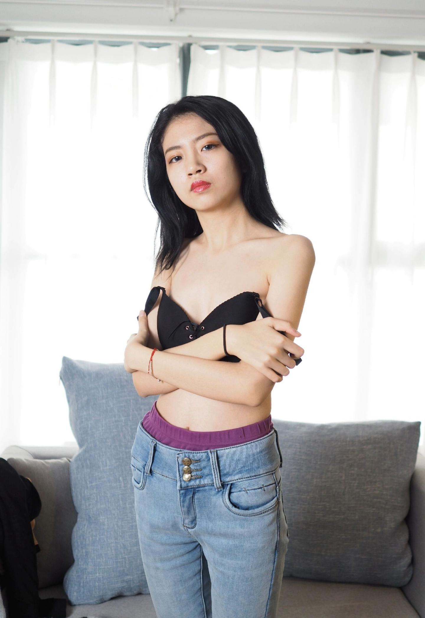 看上去挺舒服的良家妹子