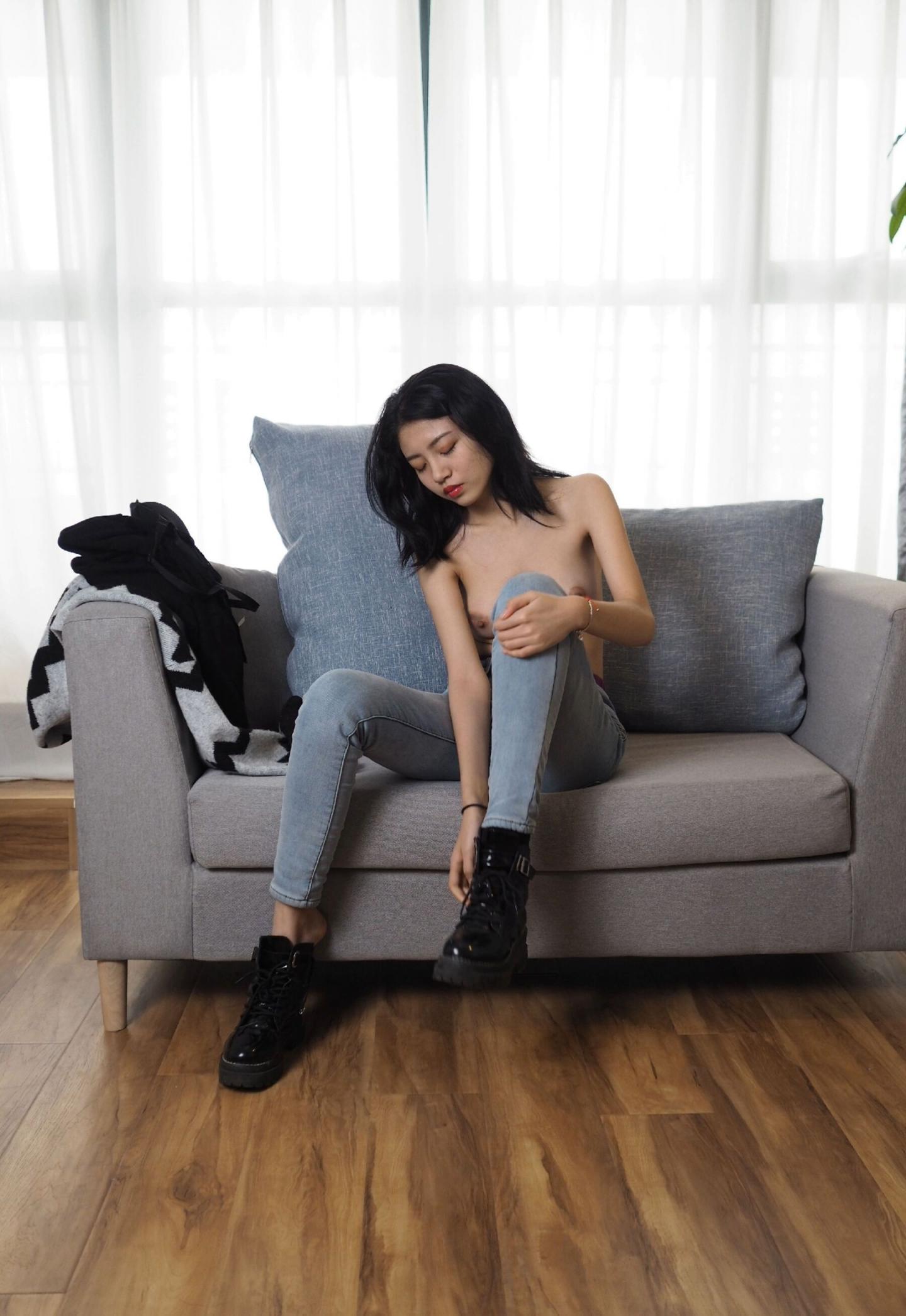 看上去挺舒服的良家妹子