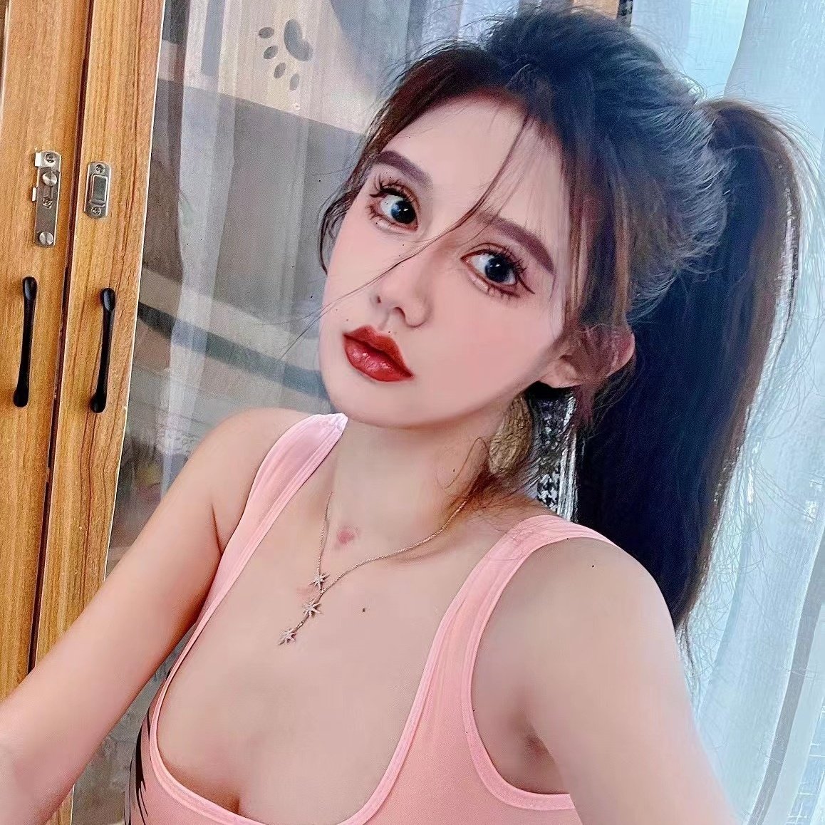 搜集的妹子图片-荤素搭配