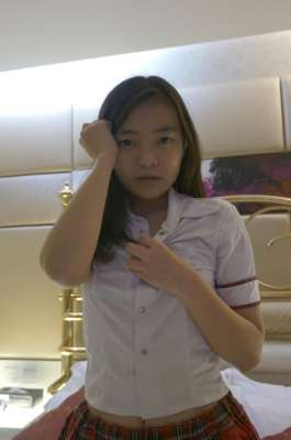 清纯又妖娆的妹子