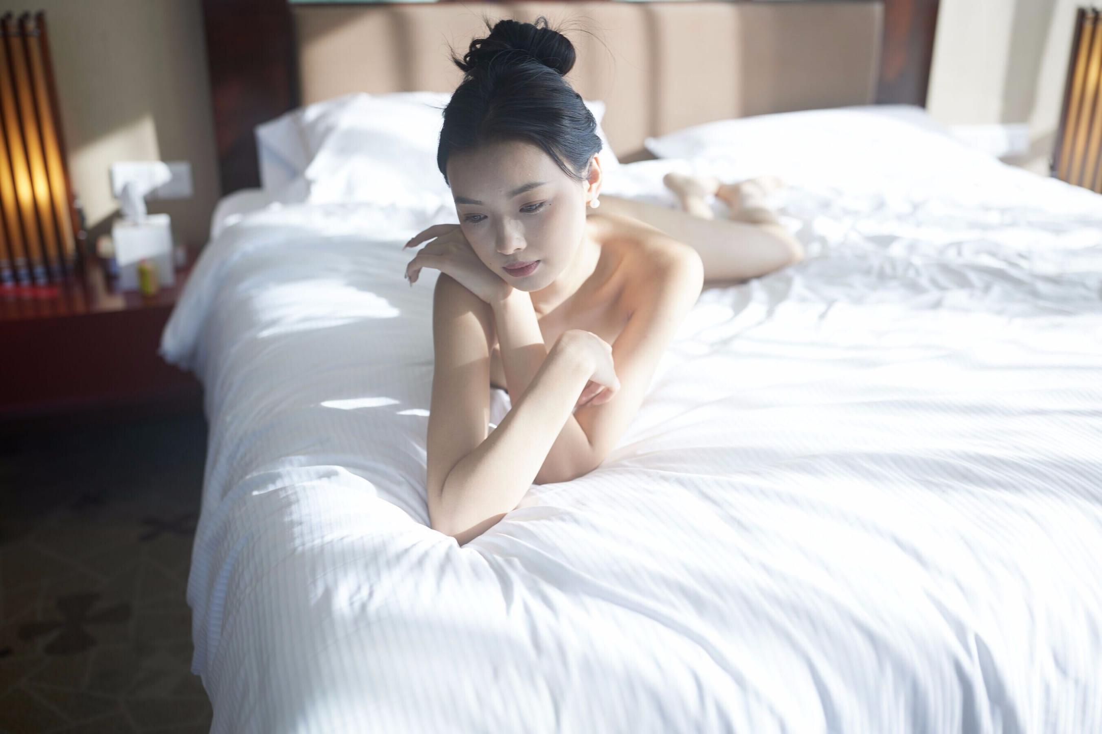 淘宝模特妮妮人体私拍套图