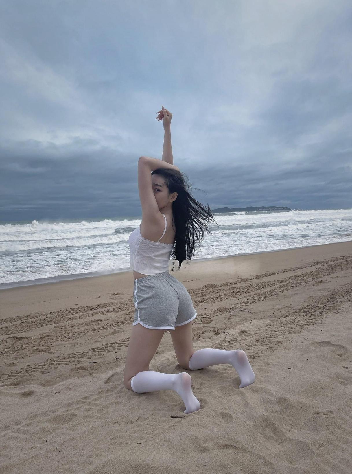 饥渴美少妇口爆颜射一滴都不能少吃