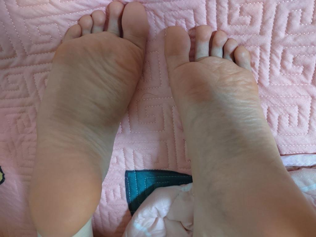 爱拍脚的小姐姐 足控福音