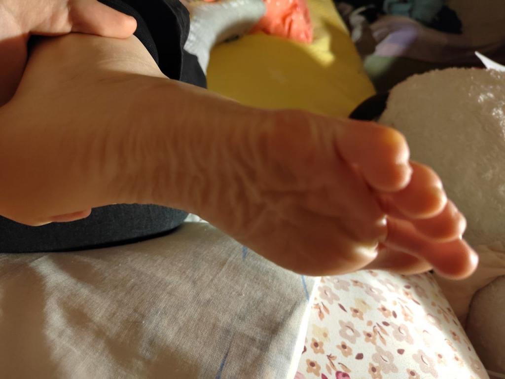 爱拍脚的小姐姐 足控福音