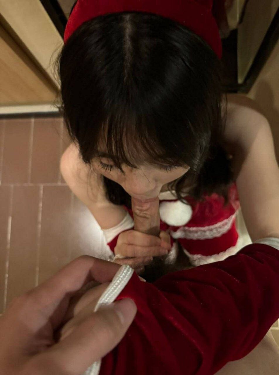 傲娇女神被狠狠羞辱，超顶身材极度淫骚