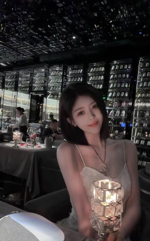 看看是不是你们的母狗学姐