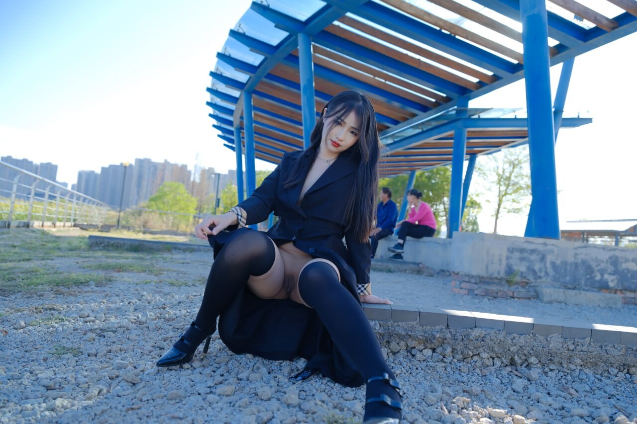 [户外露出]露出美学，克制、风险与身体意识的交汇