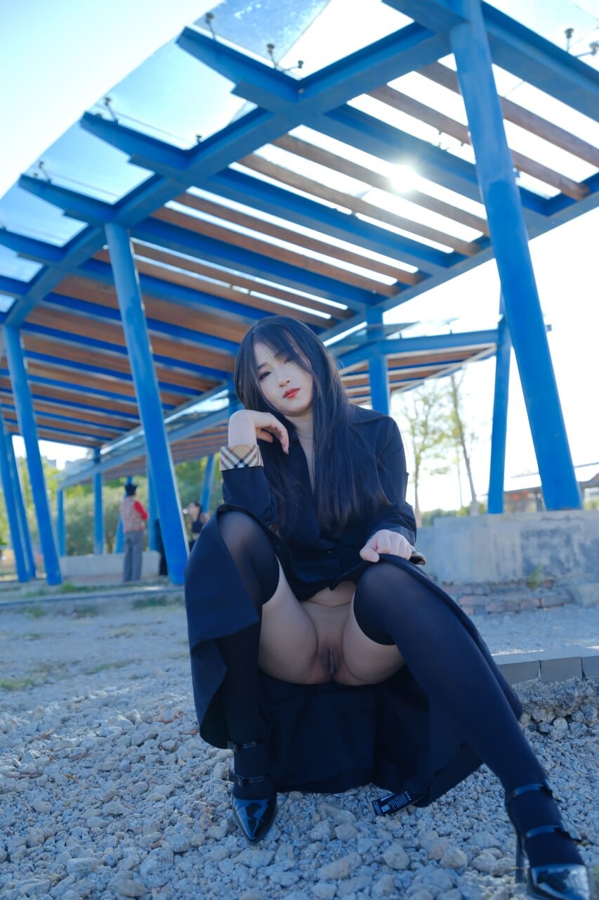 [户外露出]露出美学，克制、风险与身体意识的交汇