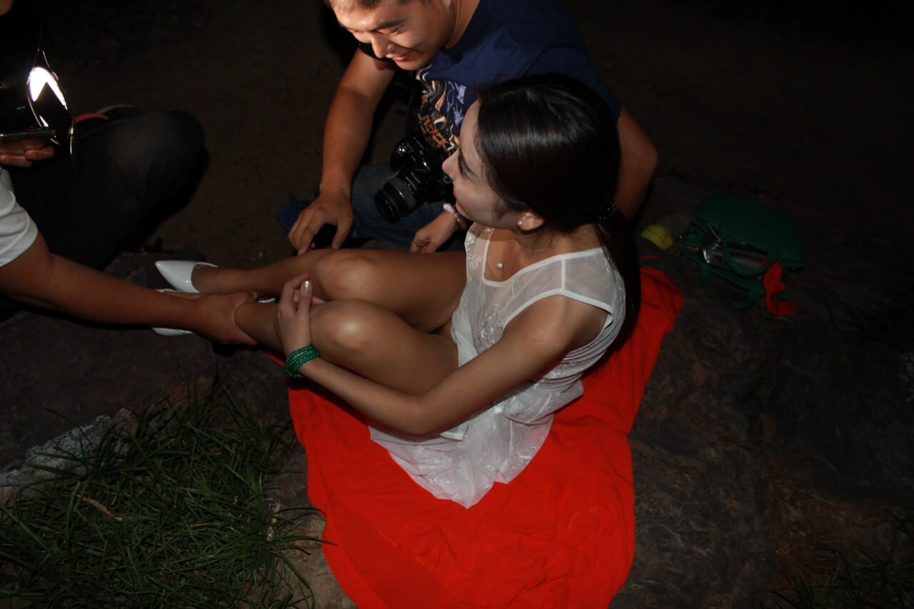 [户外露出]露出美学，克制、风险与身体意识的交汇