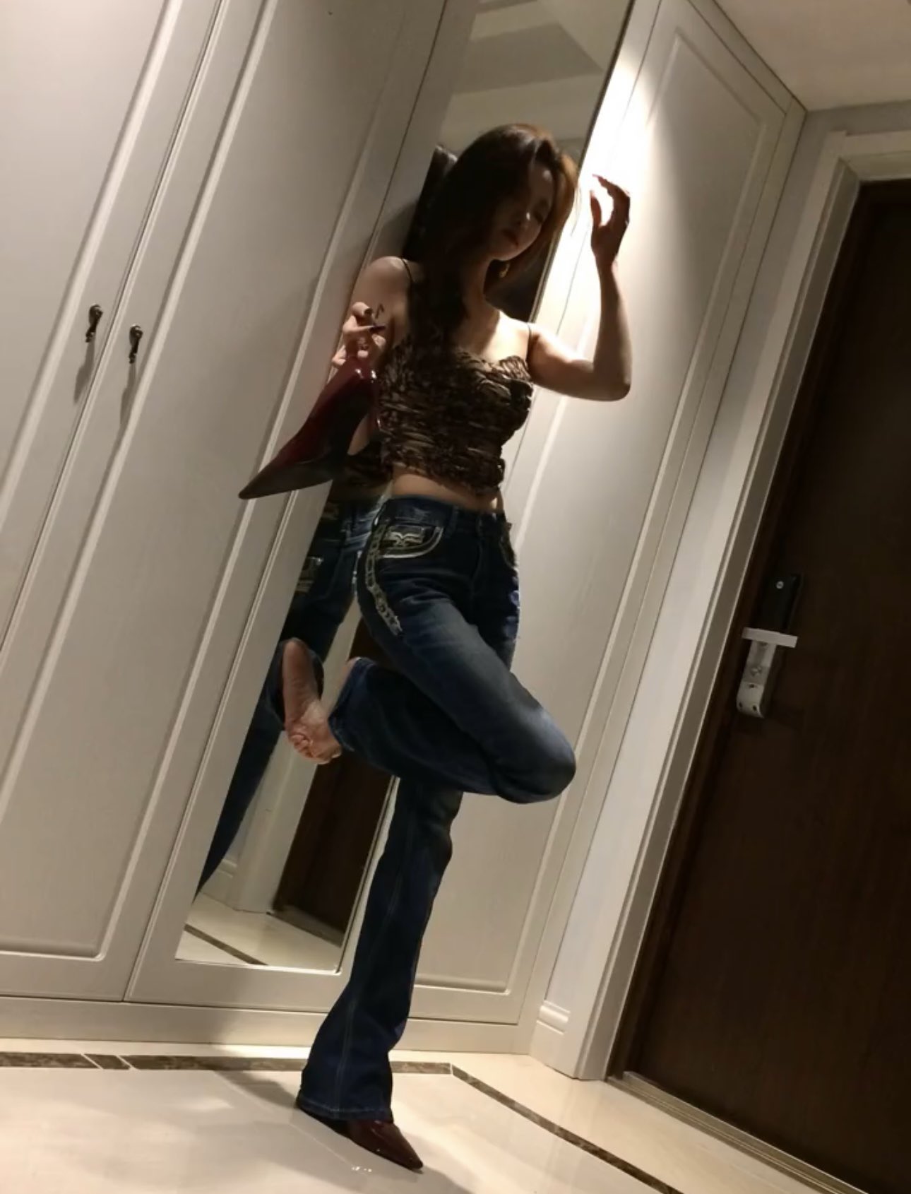 翘臀杨柳腰风情写真[20260127]