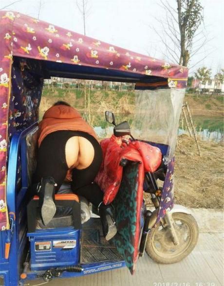 反差婊来吧，宝贝，先喂饱我这张嘴再说别的……