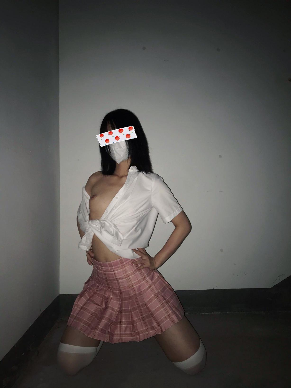 摄影好，摄影得学。清纯女大极致反差！！！