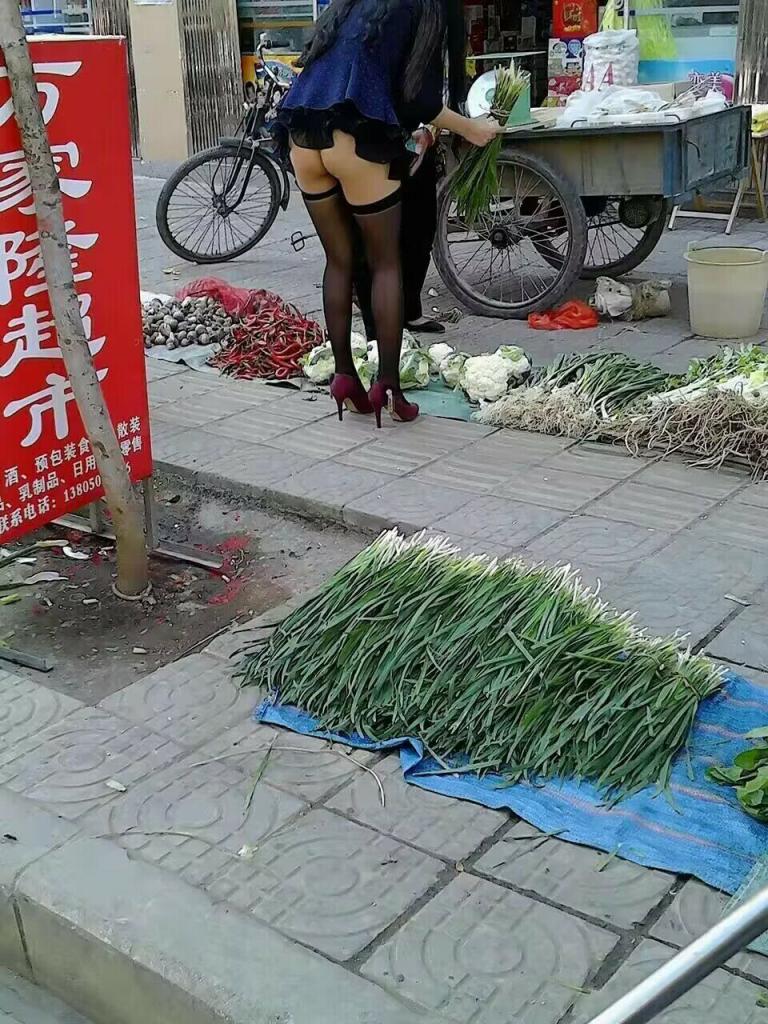 裙底风光无限美