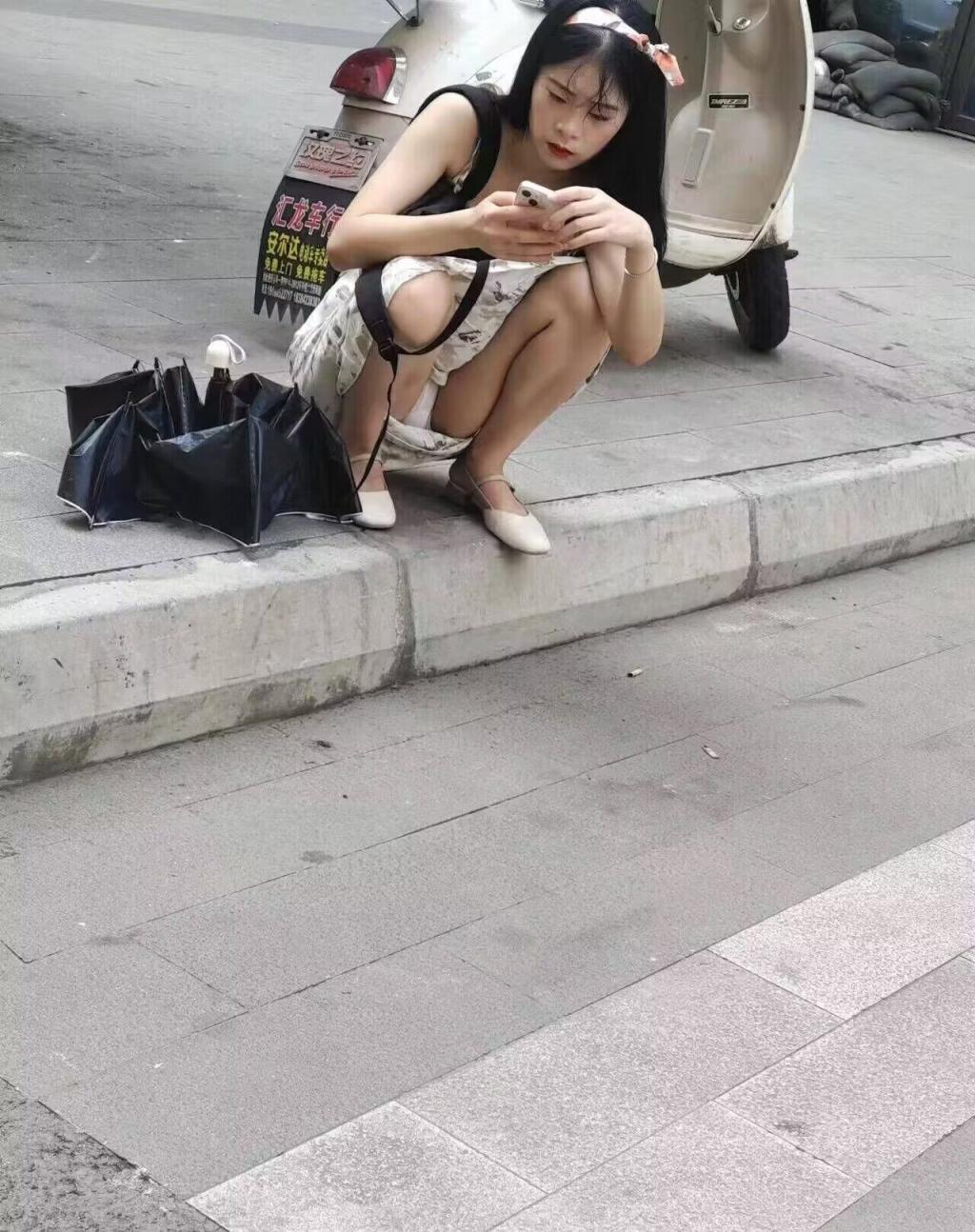 裙底风光无限美