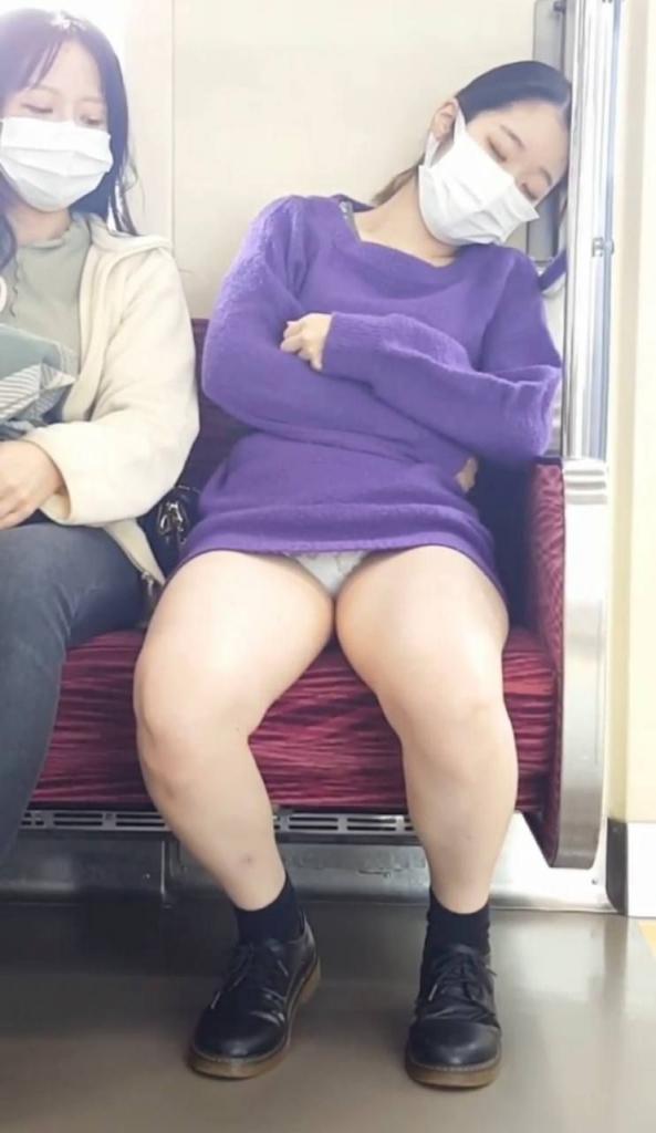 裙底风光无限美