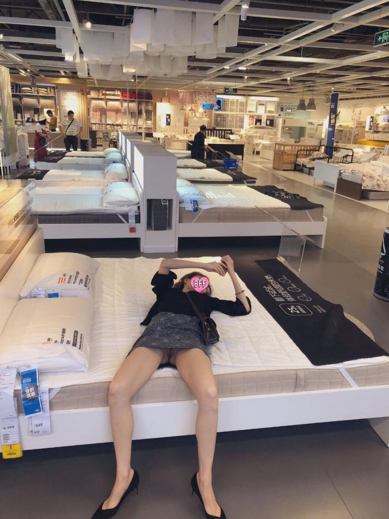 裙底风光无限美