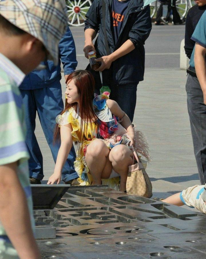 裙底风光无限美