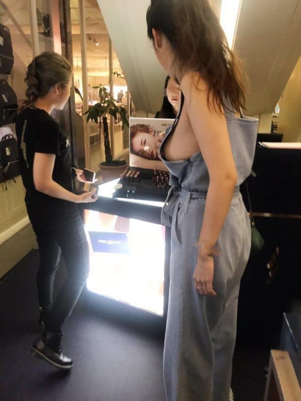 裙底风光无限美