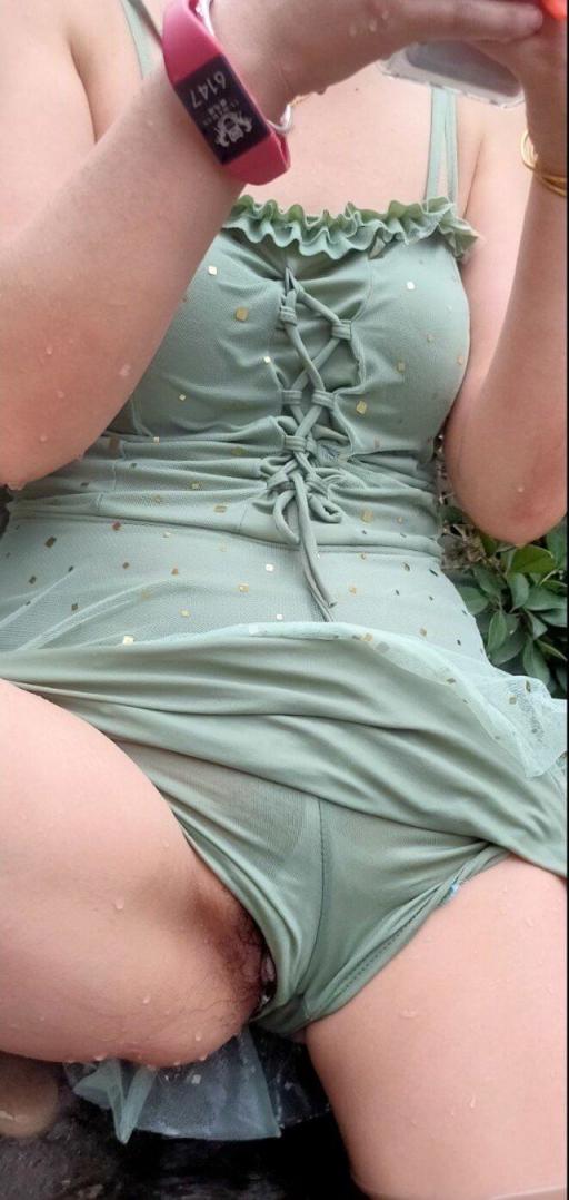 裙底风光无限美