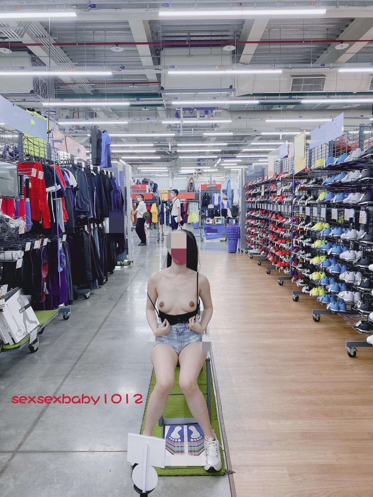 个人收藏的薇薇安露出合集分享