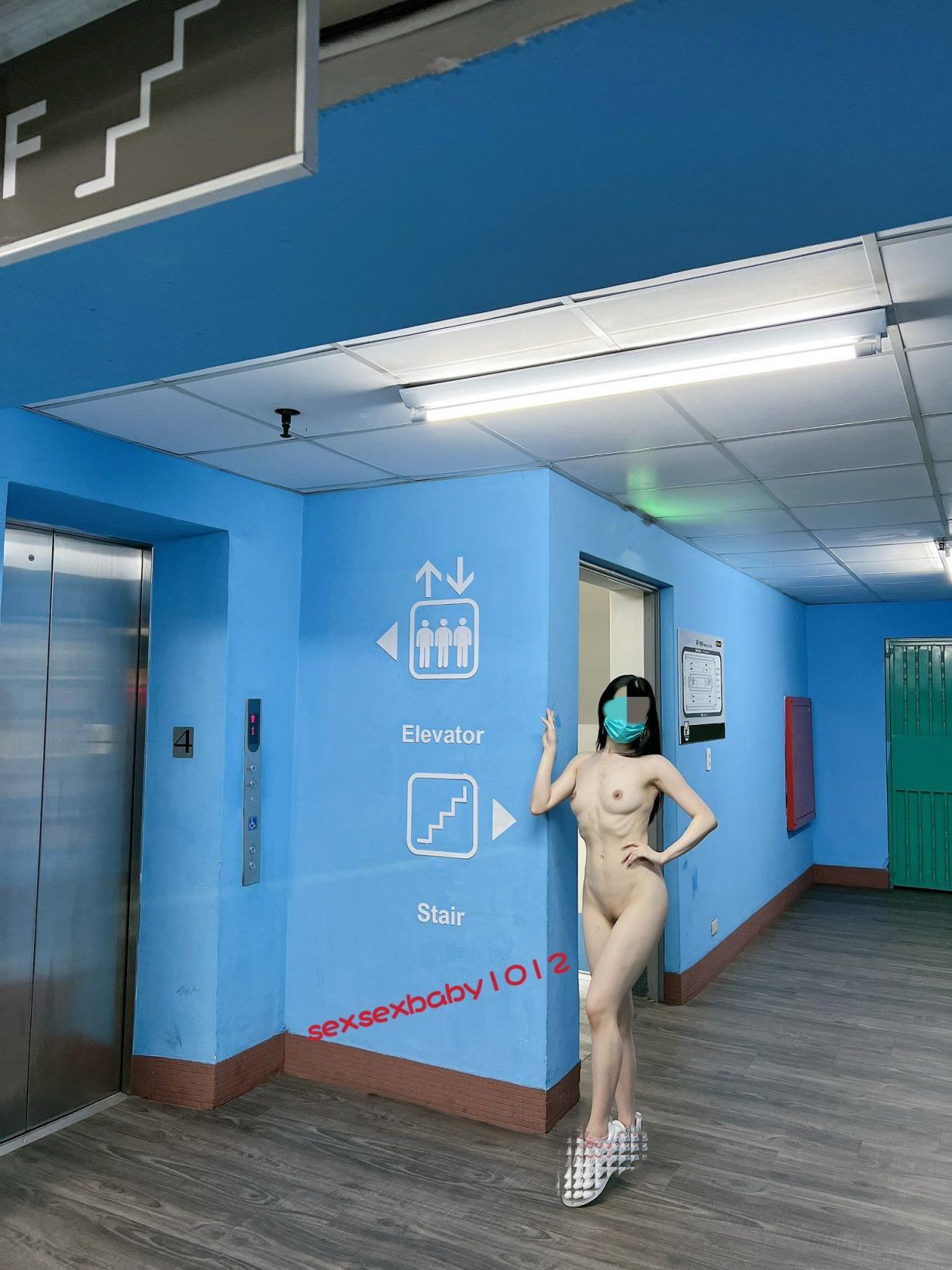 个人收藏的薇薇安露出合集分享