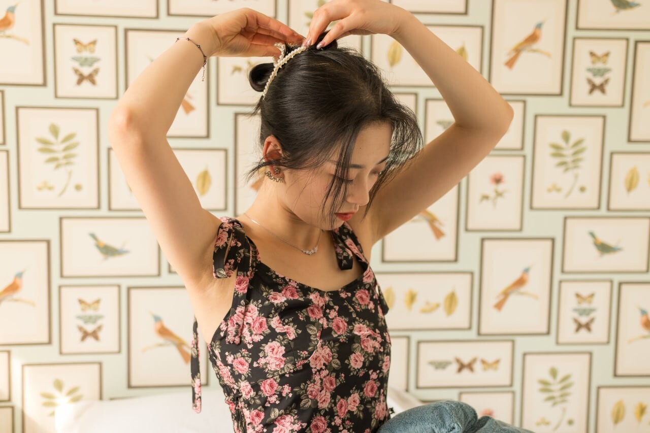 极品眼镜娘反差婊私拍，身材很不错